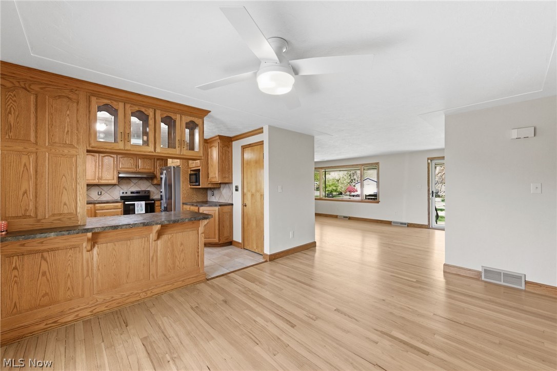 Crystal Shores - Residential