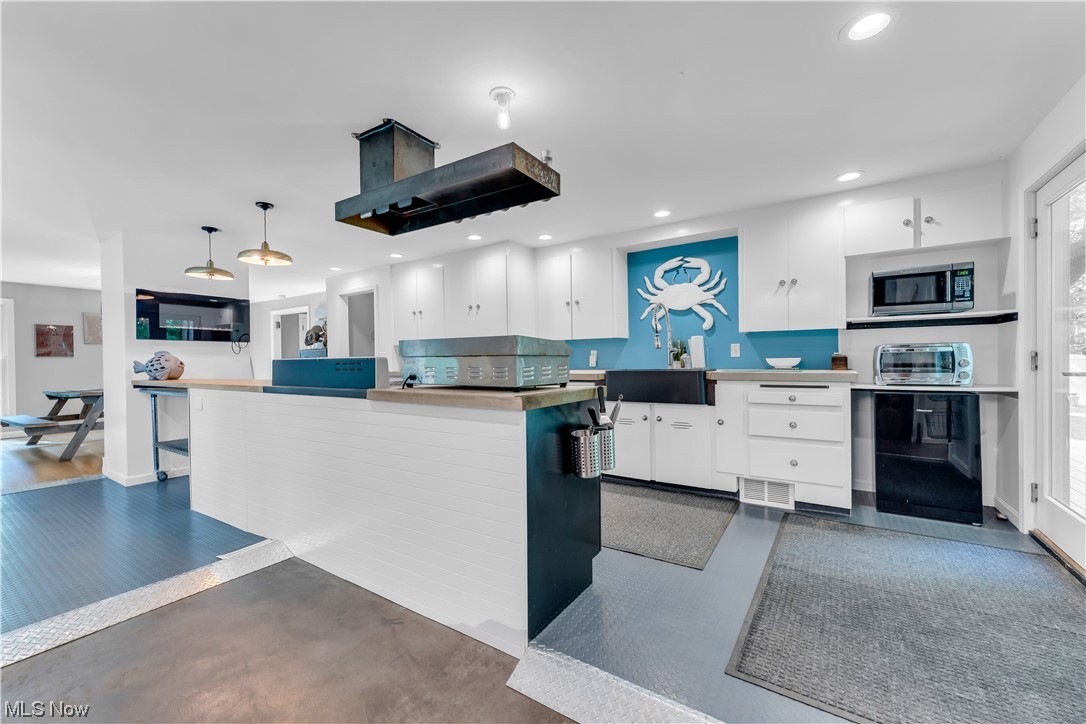 Lois G Wellman Trust - Residential