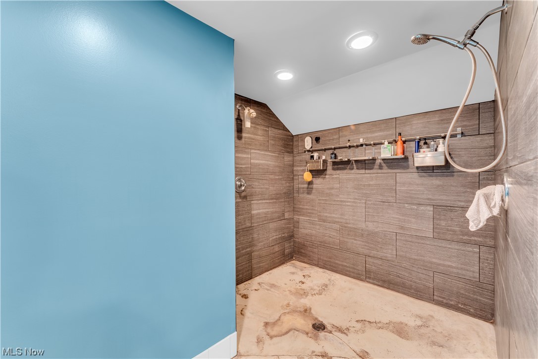 Lois G Wellman Trust - Residential