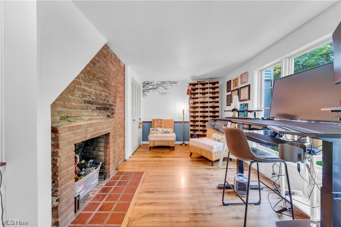 Lois G Wellman Trust - Residential