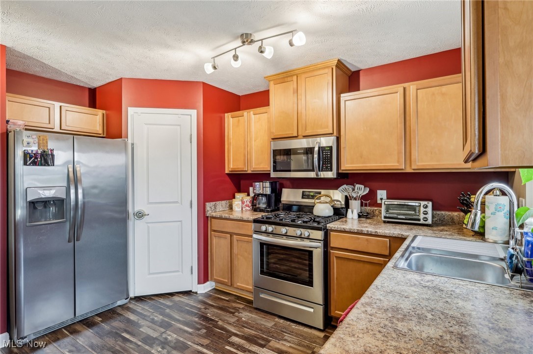 6641 Majestic Drive, North Ridgeville, Ohio image 8