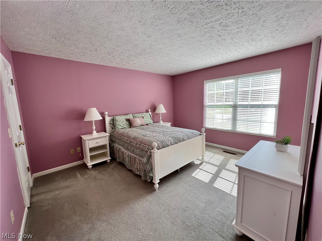 Tinkers Lane Condo - Residential