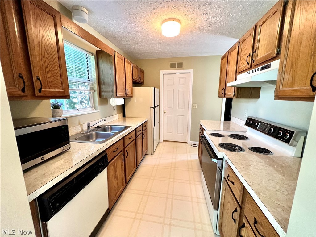 Tinkers Lane Condo - Residential