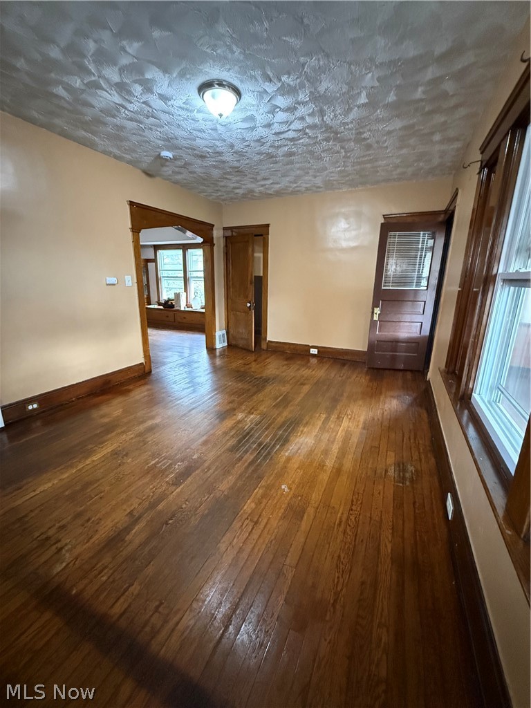 Euclid Collamer 01 - Residential Income