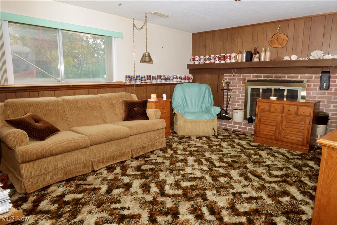 White Oak Drive 06 - Residential