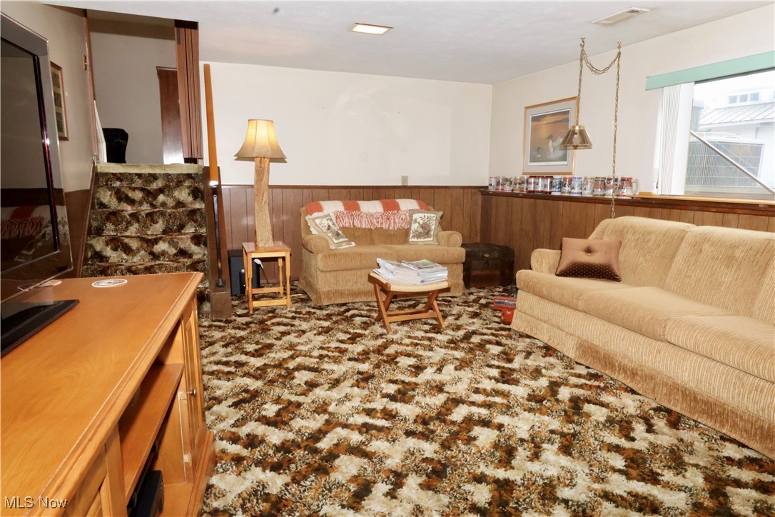 White Oak Drive 06 - Residential