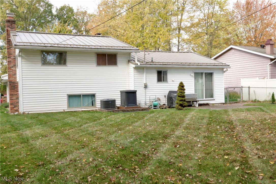 White Oak Drive 06 - Residential