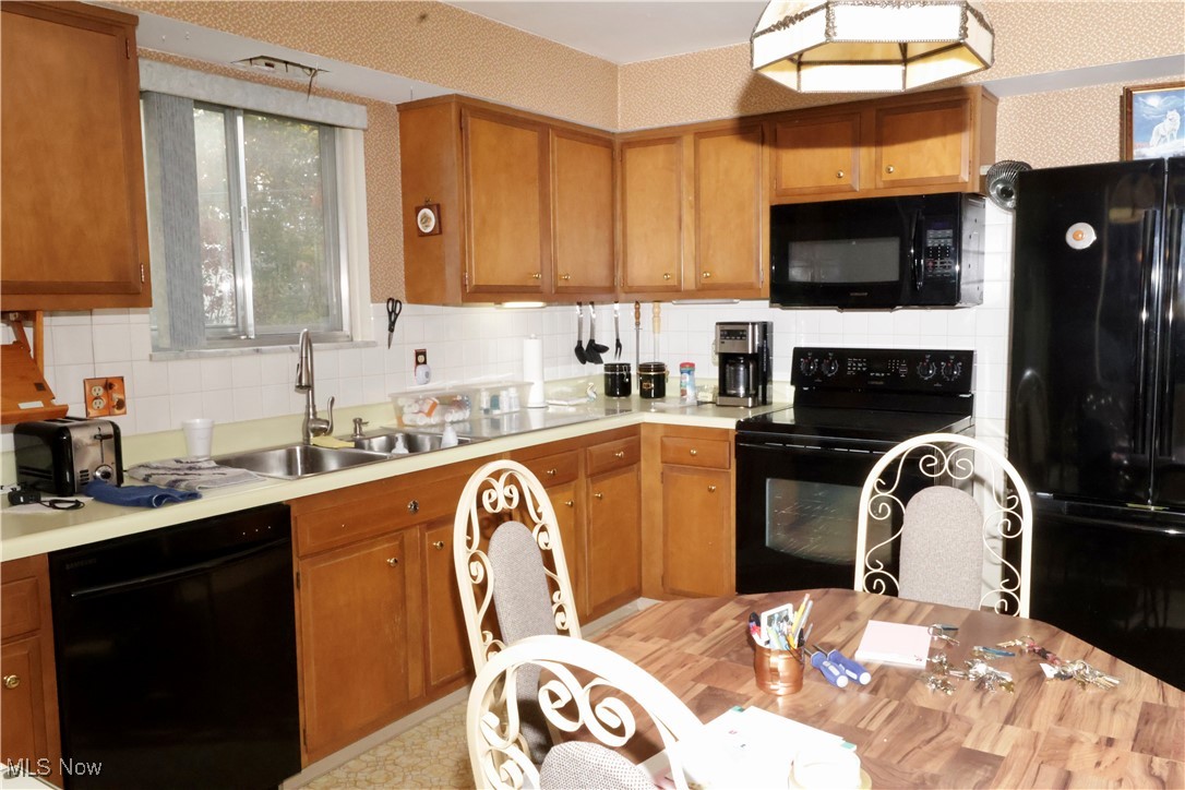 White Oak Drive 06 - Residential