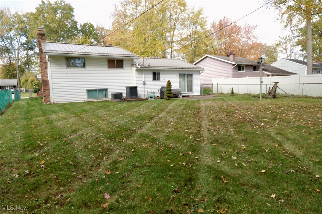 White Oak Drive 06 - Residential
