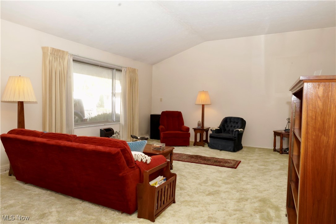 White Oak Drive 06 - Residential