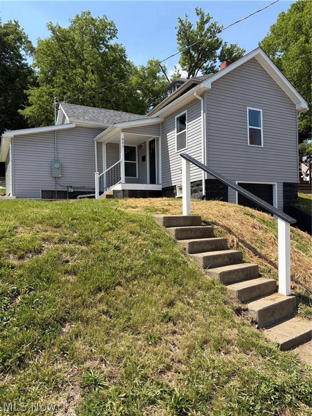 Photo of 903 Blue Avenue, Zanesville, OH 43701 (MLS # 5210822)