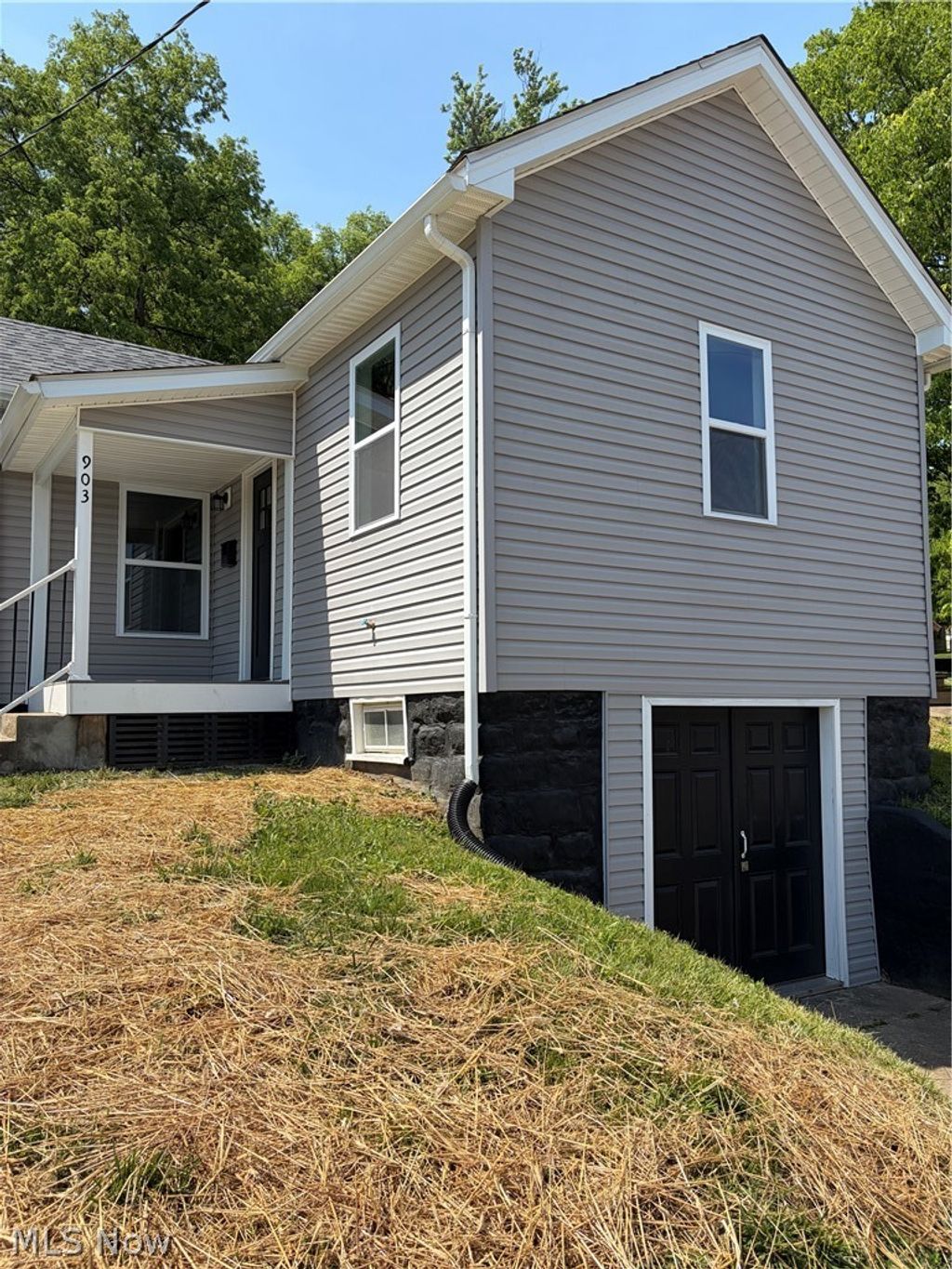 Photo of 903 Blue Avenue, Zanesville, OH 43701 (MLS # 5210822)