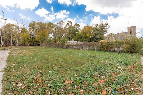 Tiny photo for 12601 Saint Clair Avenue, Cleveland, OH 44108 (MLS # 5239784)