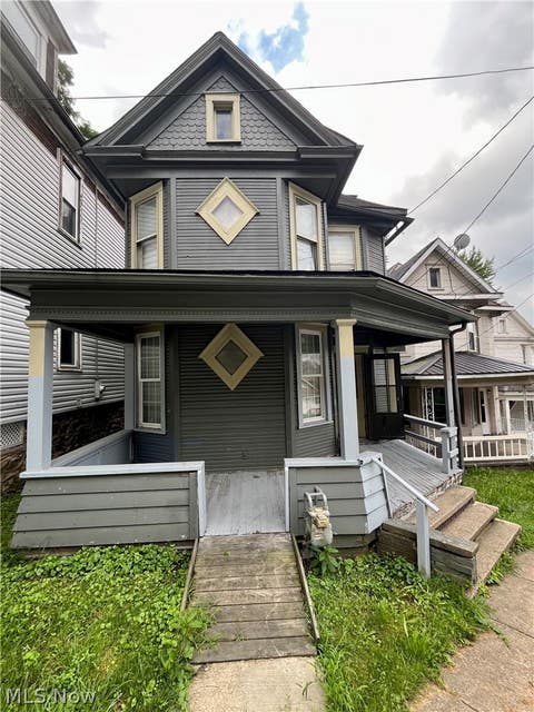 Homes For Sale - 716 Minerva Street<br/> East Liverpool, OH 43920