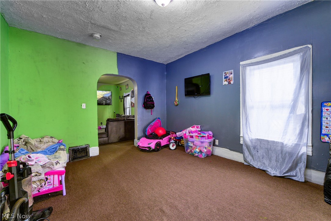 J H Sargents - Residential Income