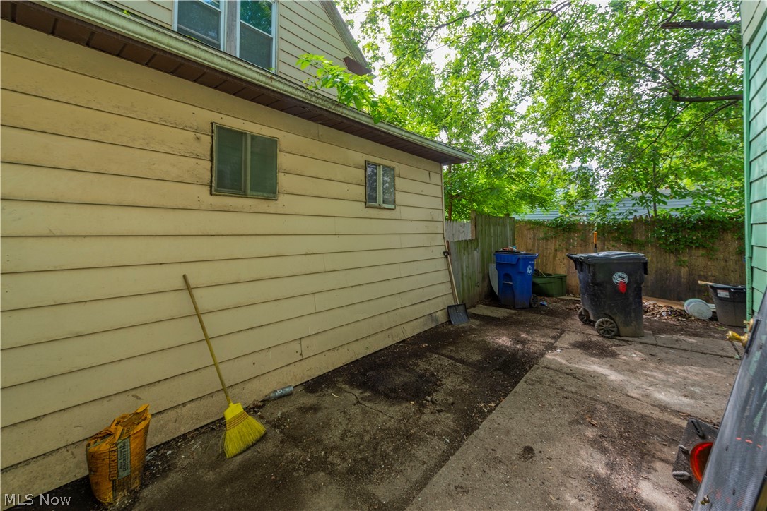 J H Sargents - Residential Income