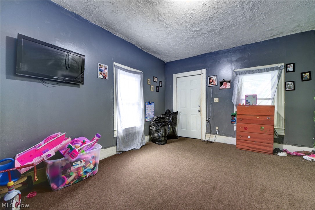 J H Sargents - Residential Income