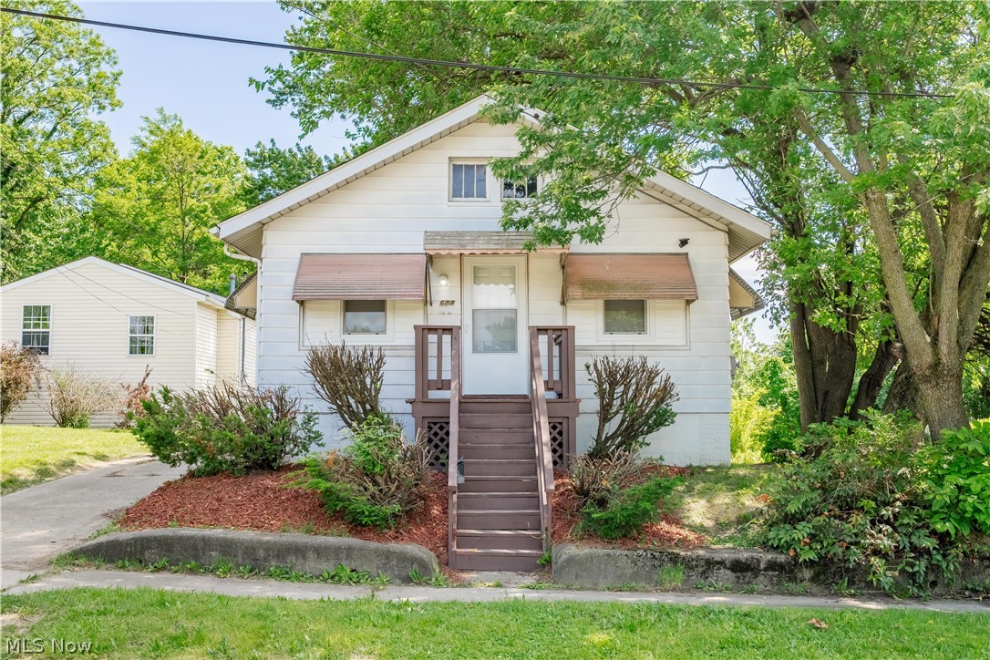 688 Kipling Street