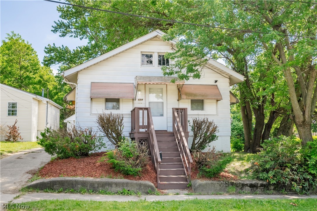 688 Kipling Street