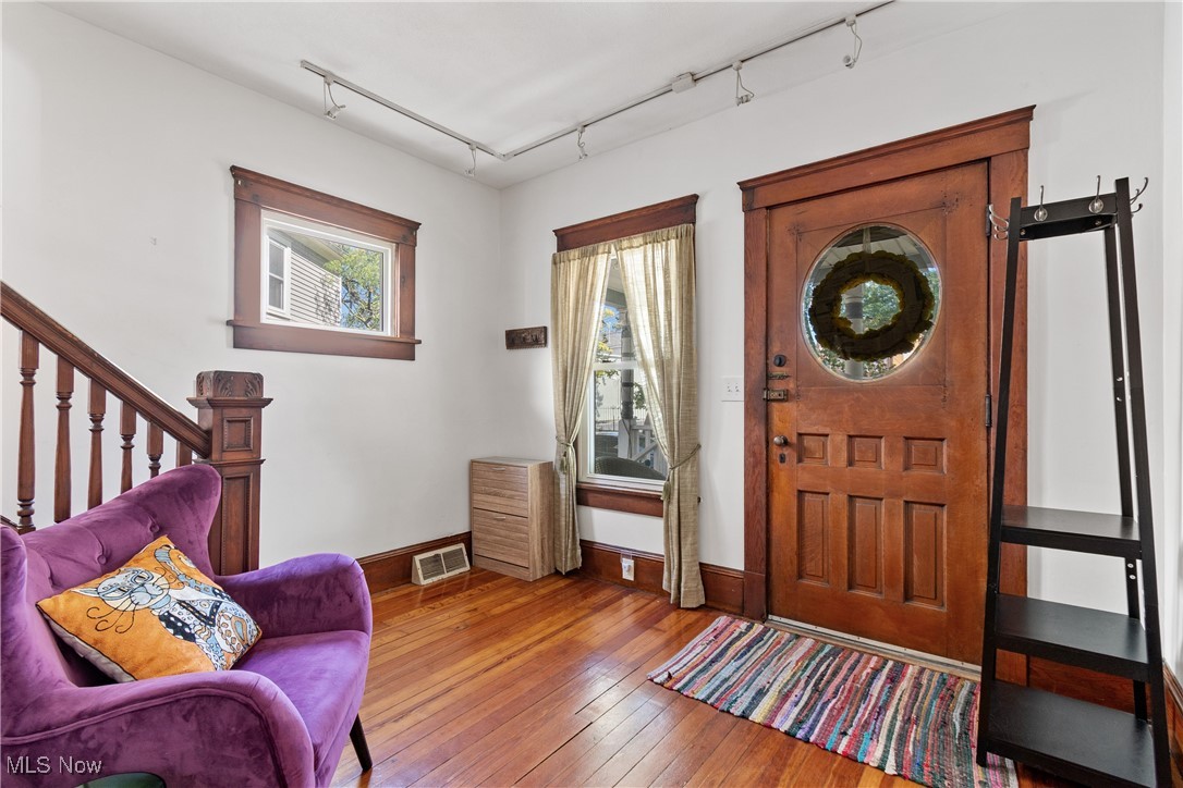 2286 W 10th Street