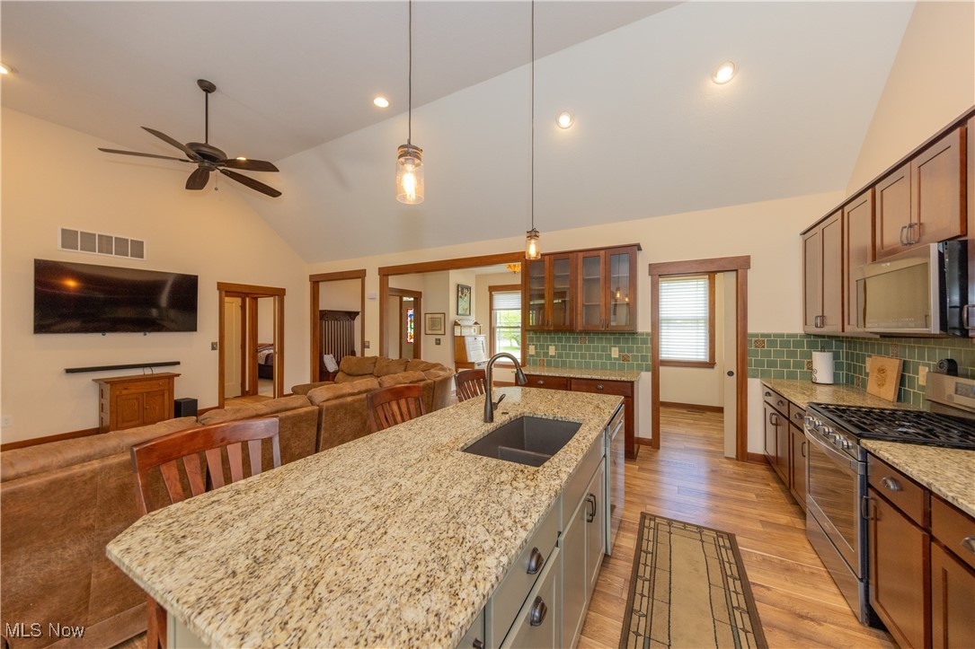 17552 Woodlawn Court, Strongsville, Ohio image 13