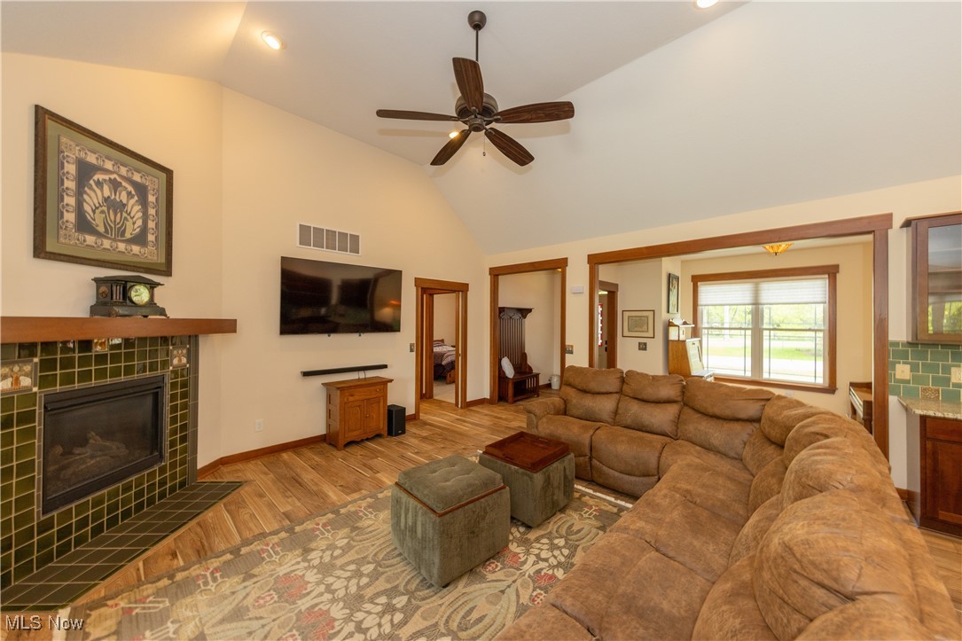 17552 Woodlawn Court, Strongsville, Ohio image 7