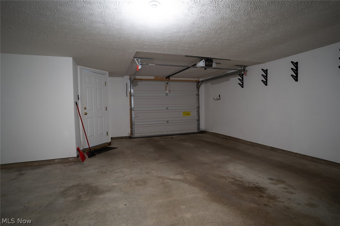 Chapman Grove Village Twnhms Sub Ph 1 - Residential