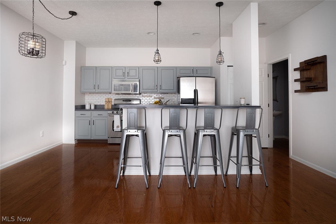 Chapman Grove Village Twnhms Sub Ph 1 - Residential