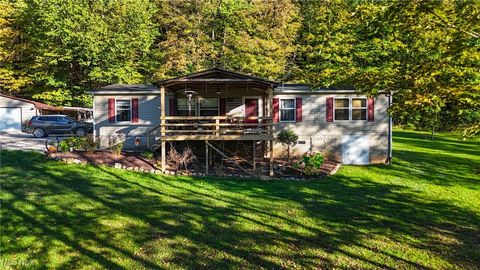 Homes For Sale - 1788 Rosenbush Road<br/> Newport, OH 45768