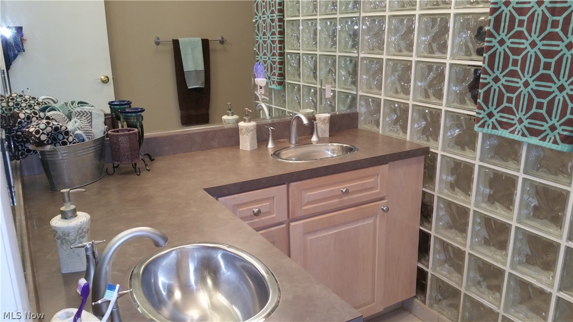 Aurora Shores - Residential