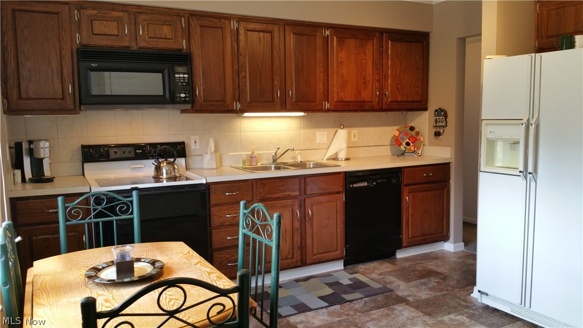 Aurora Shores - Residential