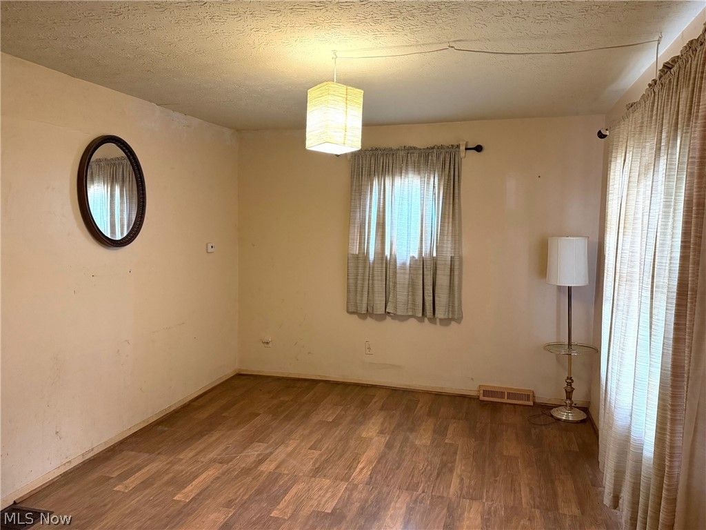 Photo of 924 Concord Avenue, Akron, OH 44306 (MLS # 5200381)