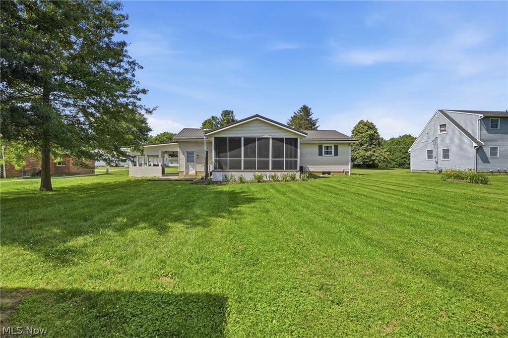 Photo of 79 W 5th Street, Frazeysburg, OH 43822 (MLS # 5223422)