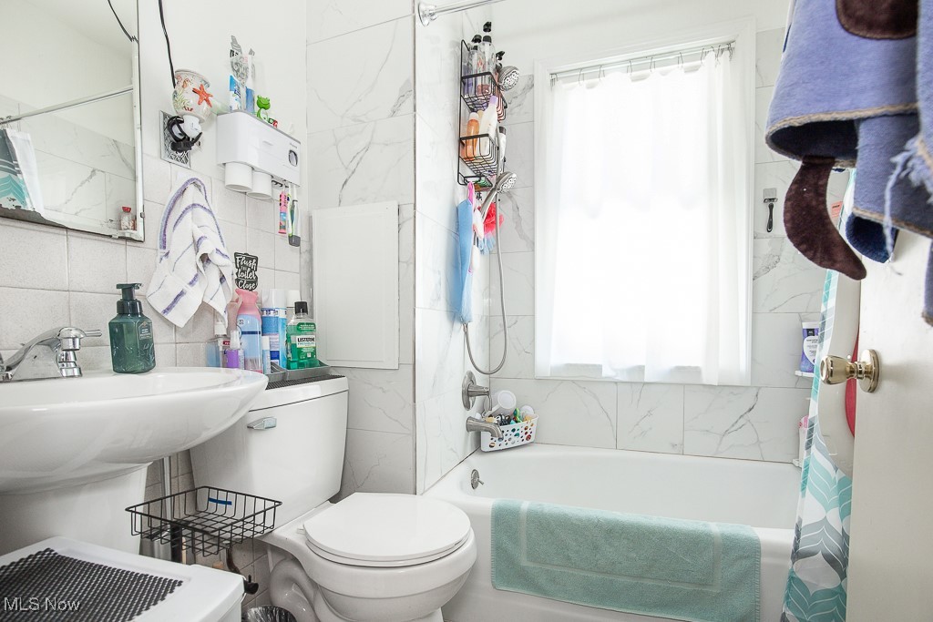 Brooklyn Terrace - Residential Income