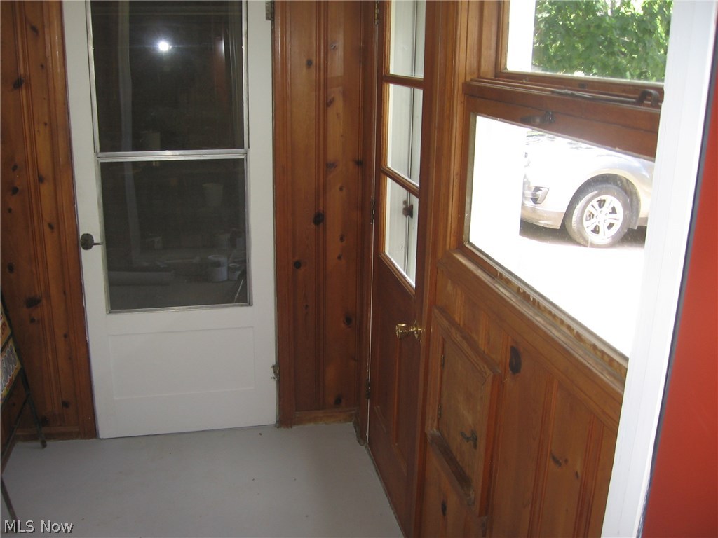 John Larson Realty Cos 06 - Residential