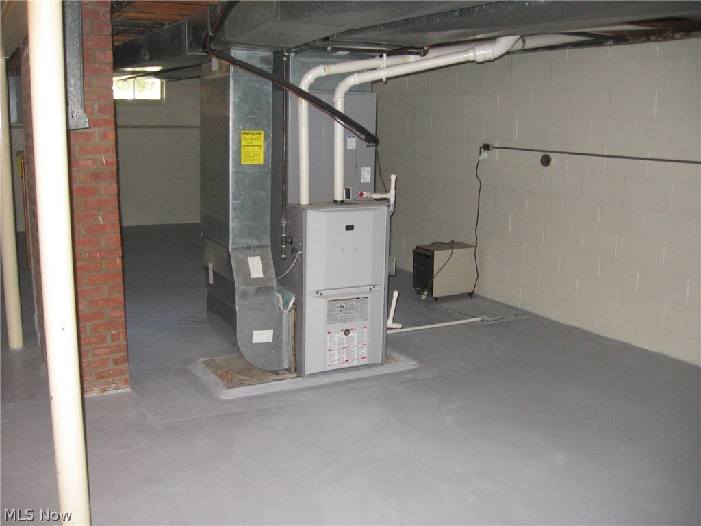 John Larson Realty Cos 06 - Residential