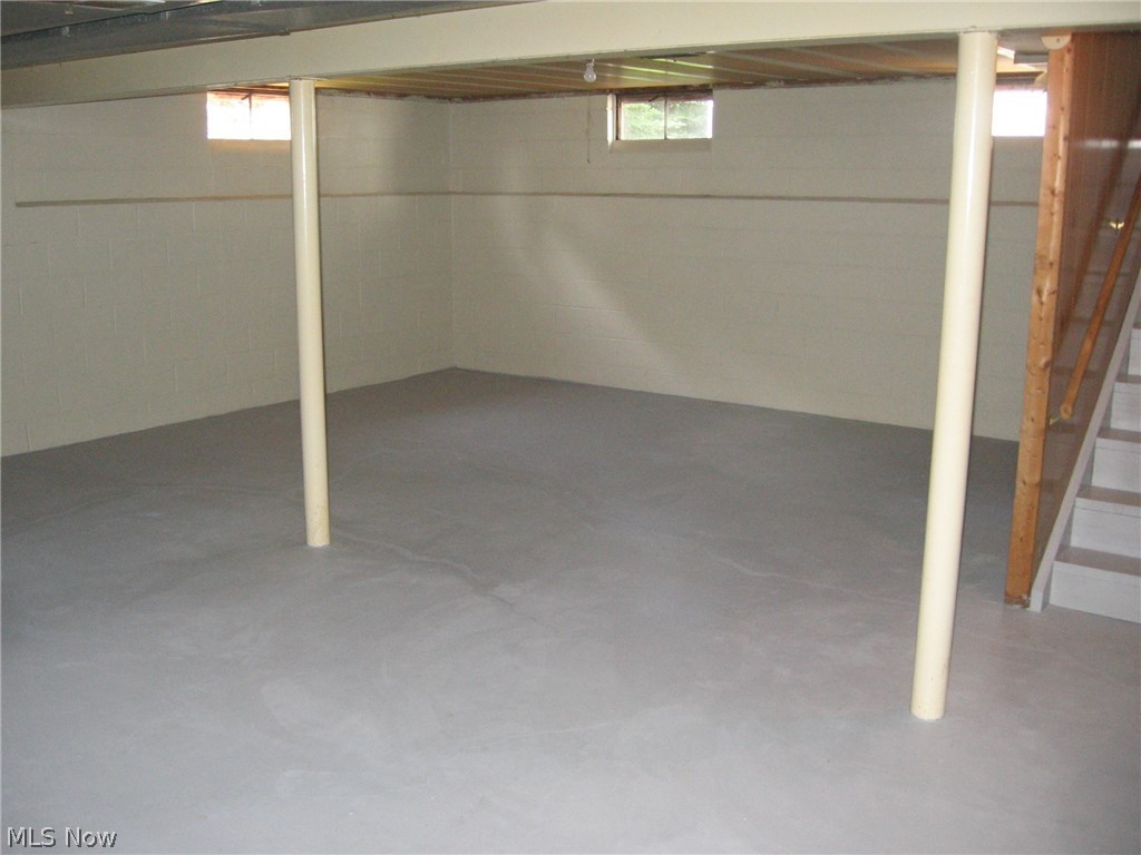 John Larson Realty Cos 06 - Residential