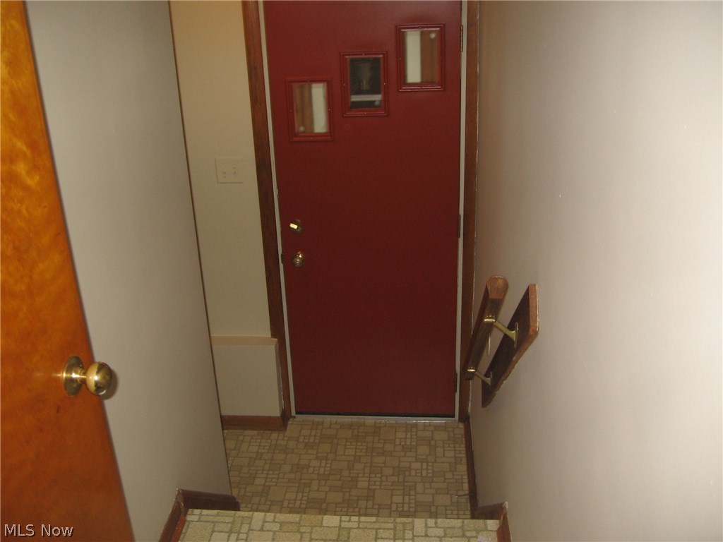 John Larson Realty Cos 06 - Residential