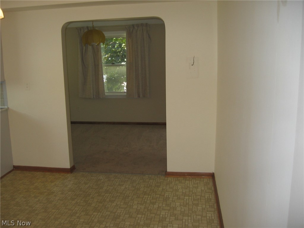 John Larson Realty Cos 06 - Residential