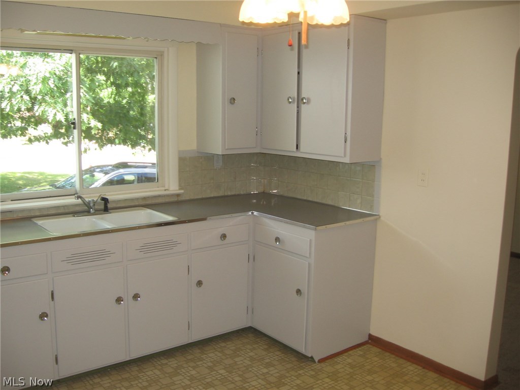 John Larson Realty Cos 06 - Residential