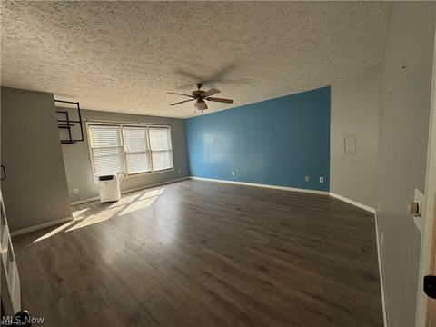 Tiny photo for 242 Ravenshollow Drive, Cuyahoga Falls, OH 44223 (MLS # 5188097)