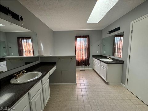 Tiny photo for 242 Ravenshollow Drive, Cuyahoga Falls, OH 44223 (MLS # 5188097)