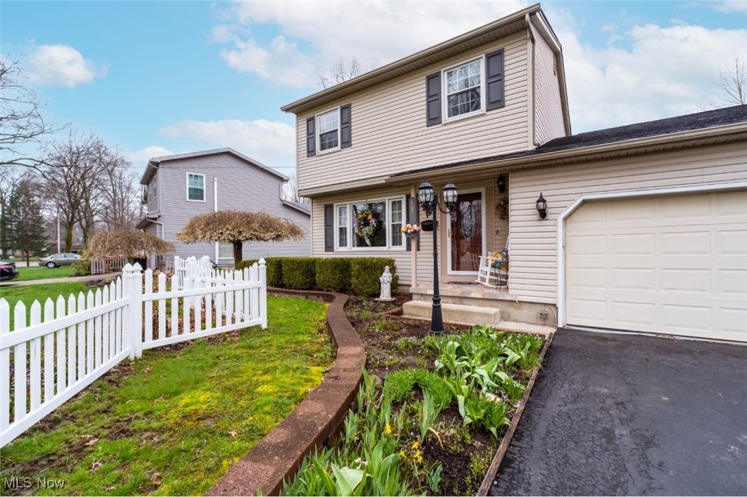 1817 Brockton Drive, Youngstown, Ohio image 2