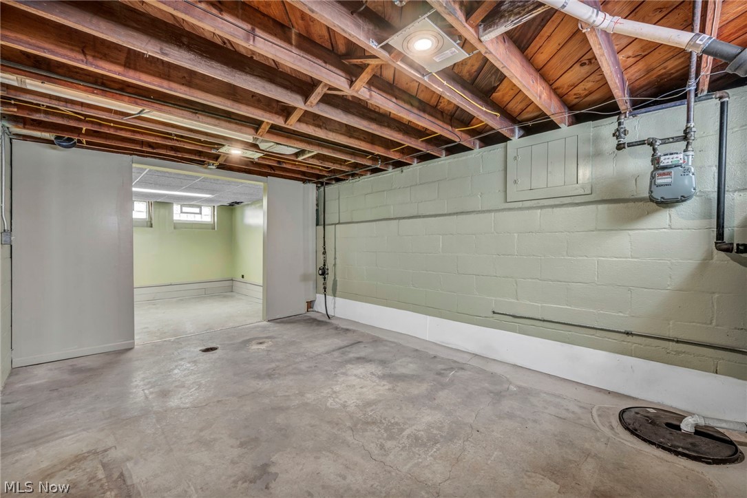 Center Hwy - Residential