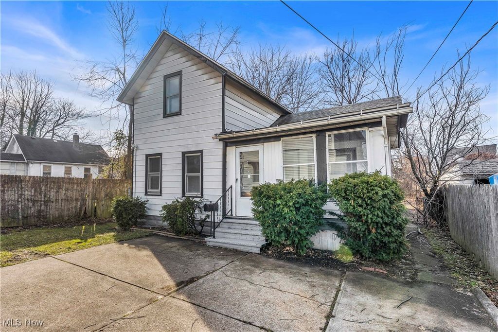 Photo of 786 E 156th Street #Back, Cleveland, OH 44110 (MLS # 5181049)