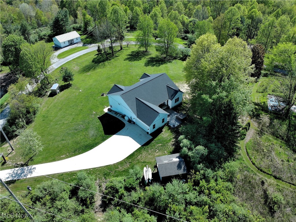 7888 Flawil Drive, Millersburg, Ohio image 3