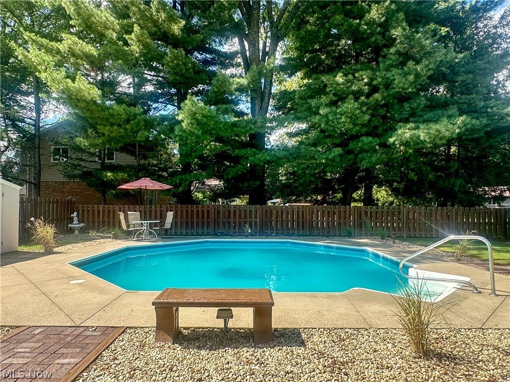422 Bonnie Brae Avenue