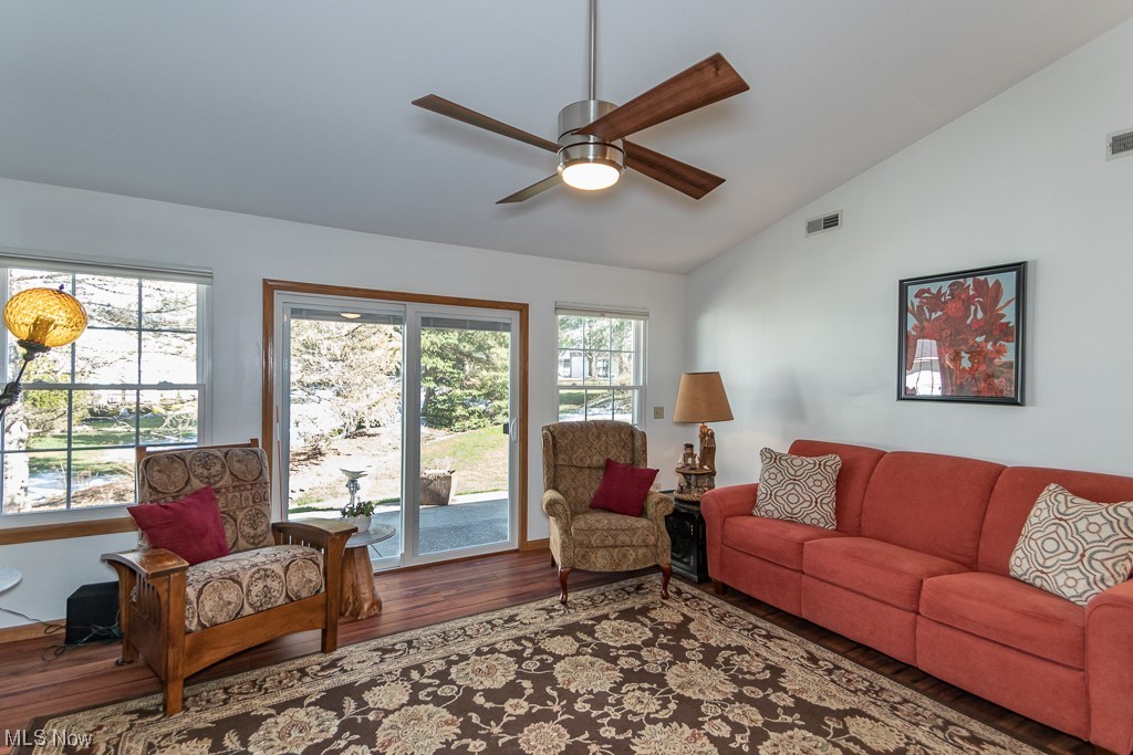 Pebble Crk Xing Condos Ph Iiib - Residential