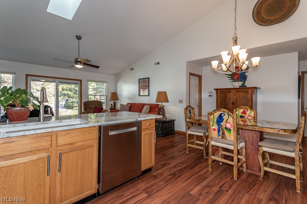 Pebble Crk Xing Condos Ph Iiib - Residential