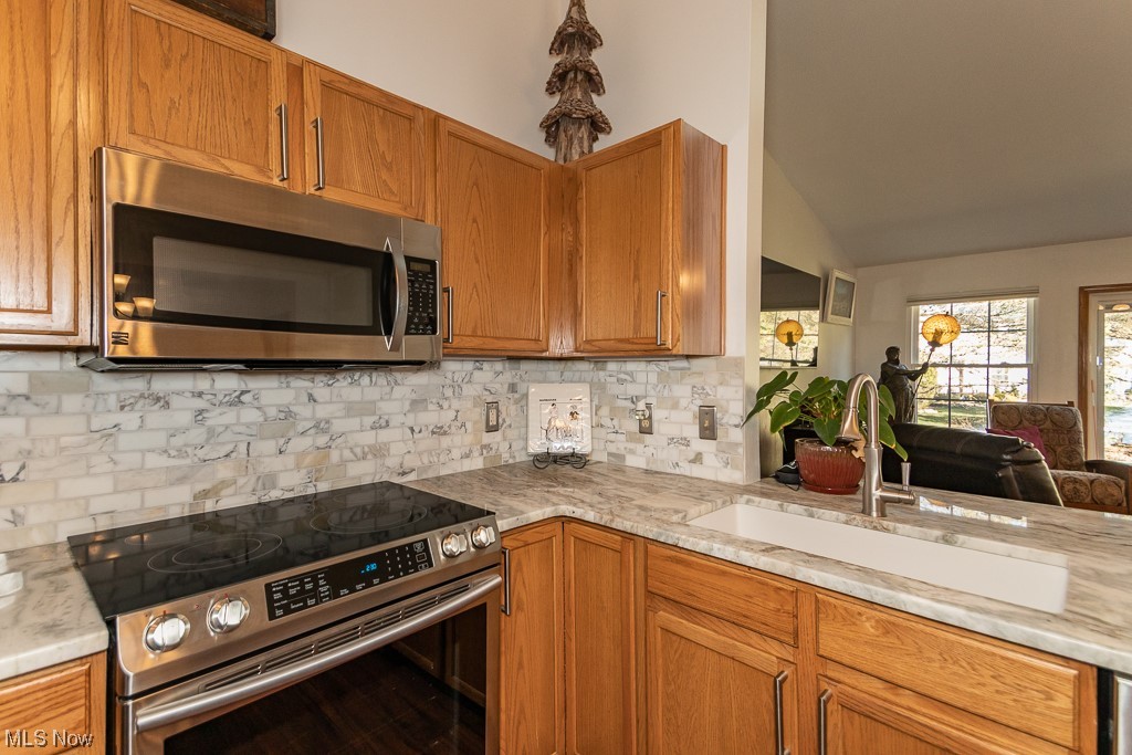 Pebble Crk Xing Condos Ph Iiib - Residential